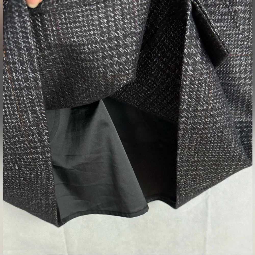 Theory Two-Tone Black and Gray Mini Skirt